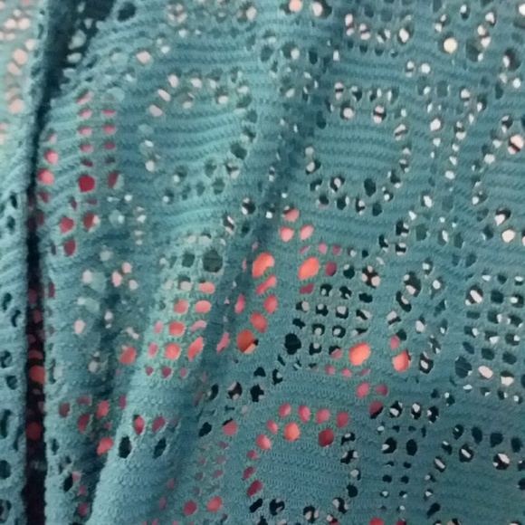 Shaw - Picture 3 of 4